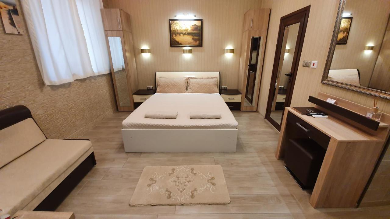 Deluxe Studios City Center Burgas Stad Buitenkant foto